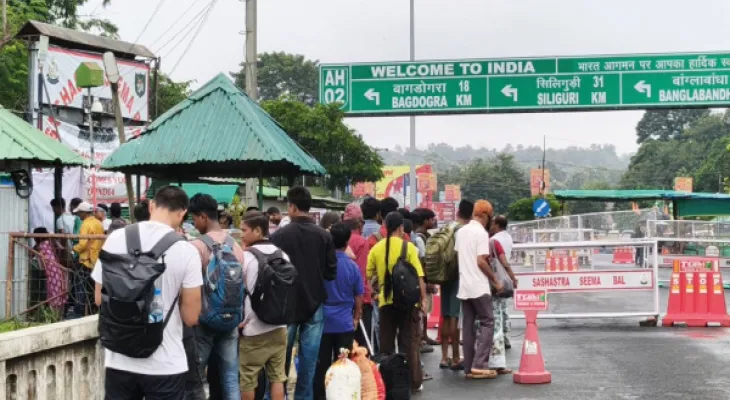 স্বাভাবিক হয়নি পানিট্যাঙ্কি বাজার সীমান্ত পারাপার করলেন ১০৭৫ জন