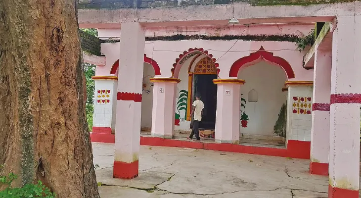 লৌকিক দেবী জয়চণ্ডী পূজিত হন দুর্গারূপে, একসঙ্গে পুজো করেন লোধা ও ব্রাহ্মণ