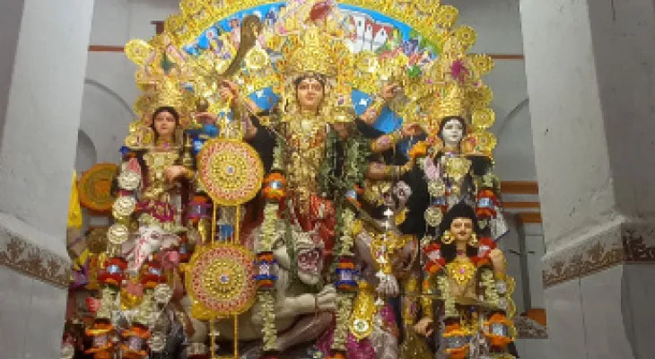 ডোমজুড়ে চন্দ্র পরিবারের পুজো, বর্গীদের থেকে বাঁচতে বর্ধমান থেকে হাওড়ায়