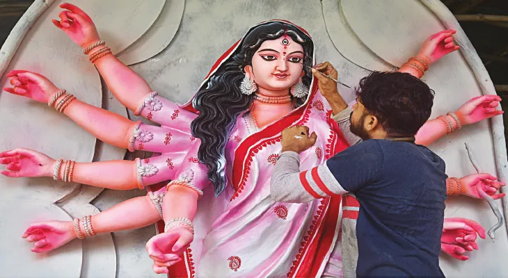 উৎসবকে ব্র্যান্ড বানাতে একাধিক মঞ্চ কৃষ্ণনগরে, পুজো কমিটিগুলো নিয়ে নয়া উদ্যোগ