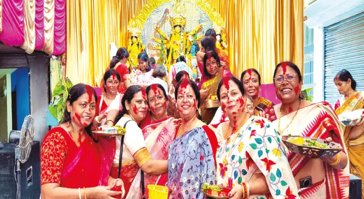 ৩৫তম বর্ষে পড়ল বহরমপুরের আনন্দপল্লি সর্বজনীন দুর্গাপুজো