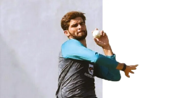মরণ-বাঁচন ম্যাচে মুখোমুখি পাকিস্তান-আমিরশাহি, সাংবাদিক সম্মেলন বয়কট, নয়া বিতর্কে আগা