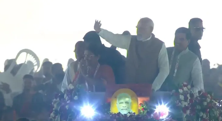 মধ্যপ্রদেশের ধরে প্রধানমন্ত্রী নরেন্দ্র মোদির রোড শো