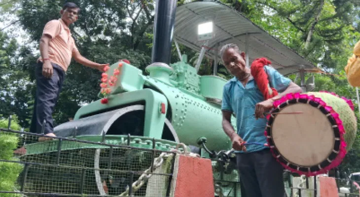 জন্ম বিলেতে, ‘স্টিম সাহেবের’ দীর্ঘায়ু কামনায় পুজো বাংলায়