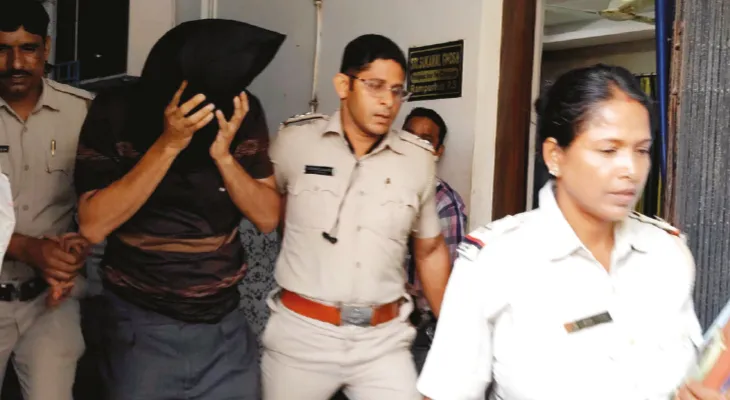 ধর্ষণ ও খুনের পর দেহ টুকরো করে নালায়, গ্রেফতার শিক্ষক