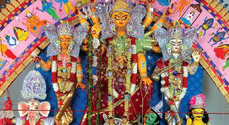 রাজা কৃষ্ণচন্দ্রের তিন নাতনির মঙ্গল কামনায় রায়বাড়িতে দুর্গাপুজো শুরু