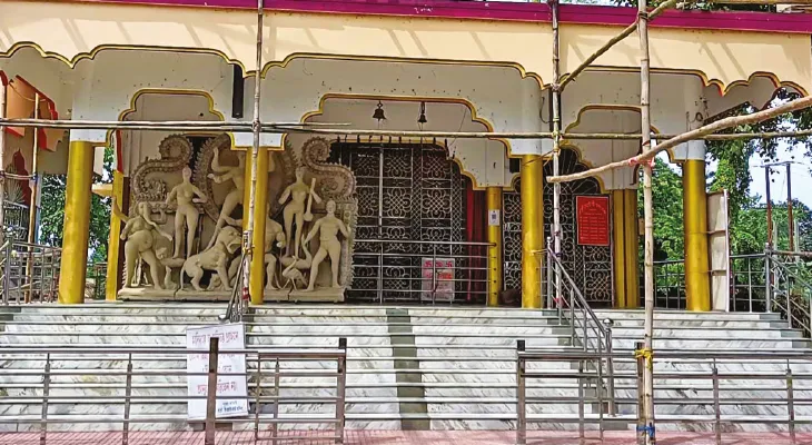 কাকড়শিংয়ে চণ্ডী রূপে পূজিত হন দুর্গা, শুরু হয়েছিল জমিদার বাড়ির সদস্যদের হাতে