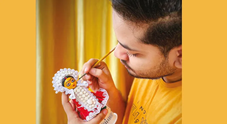 মেয়াদ উত্তীর্ণ ওষুধ দিয়ে দুর্গা প্রতিমা জলপাইগুড়িতে