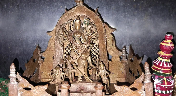 কংসনারায়ণের প্রতিষ্ঠা করা অষ্টধাতুর দুর্গামূর্তি আজও পূজিত জলপাইগুড়িতে