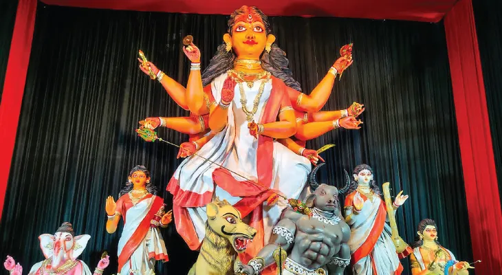 দুই মেদিনীপুর ও ঝাড়গ্রামে বহু পুজোর উদ্বোধন, ভিড়
