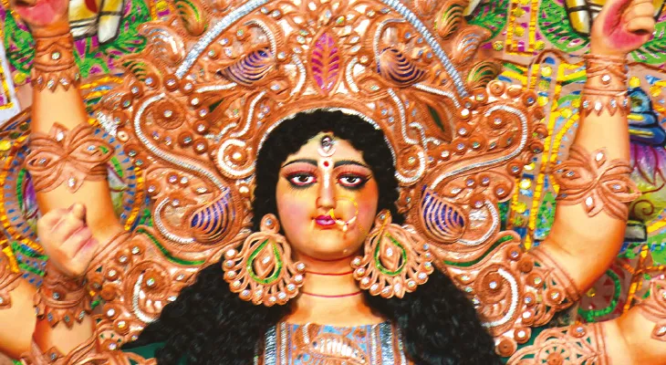 বড়নগর নবারুণ সঙ্ঘের পুজোতে থিম উজ্জ্বয়িনীর মহাকালেশ্বর মন্দির