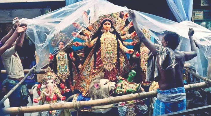 পুজোর আবহেও বৃষ্টির শঙ্কা! শুক্রবারে ফের ভিজবে কলকাতা?