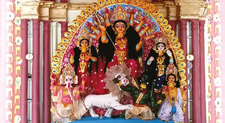 পাণ্ডুয়ার ‘স্কুলদুর্গা’, পুজোর দায়িত্বে বিদ্যালয়ের কর্তৃপক্ষ