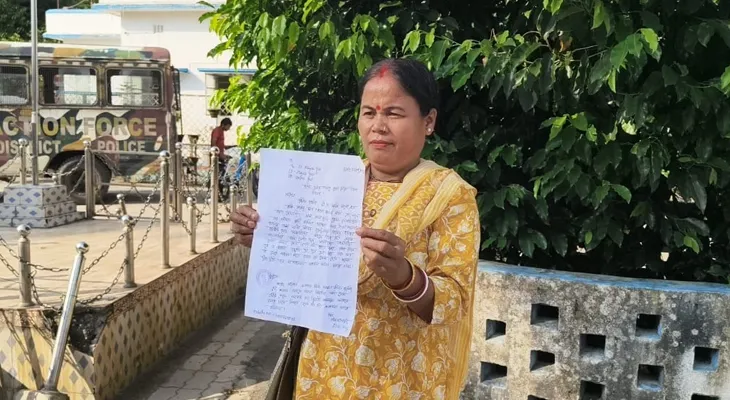 শনিবার দুপুরে ময়নাগুড়ি শহরে মহিলার টাকা ভর্তি ব্যাগ ছিনতাই, তদন্তে পুলিশ