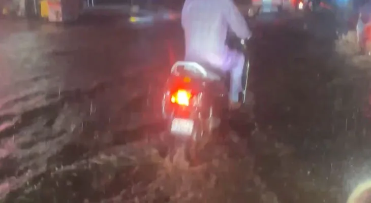 মহারাষ্ট্রের সিরডিতে ভারী বৃষ্টি