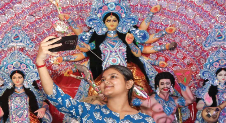 সৈকতশহর দীঘা ও রামনগরে থিমের ছড়াছড়ি