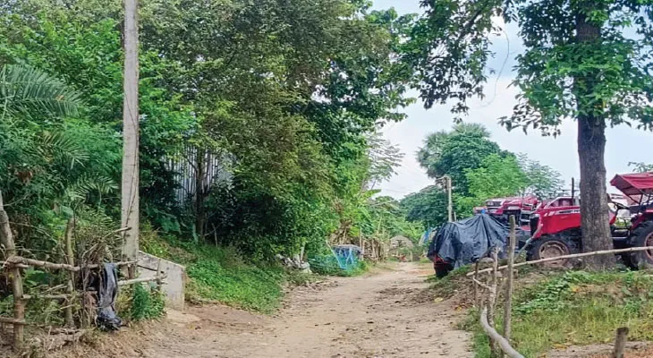 মঙ্গলপুরার রামকৃষ্ণপুরে অবশেষে প্রায় দুই কিমি রাস্তা পাকা হচ্ছে, পুজোর পরেই কাজ শুরু, বরাদ্দ দেড় কোটি টাকা