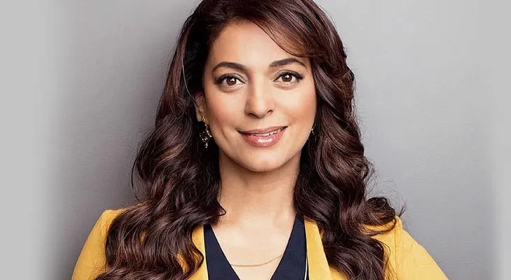 অভিনেত্রীদের মধ্যে এগিয়ে জুহি