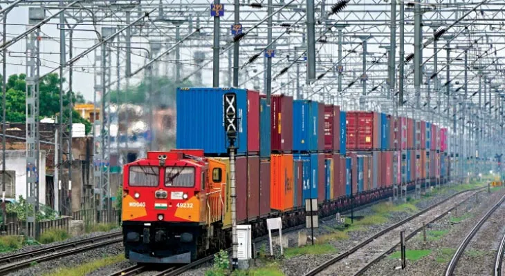 দিল্লি থেকে কলকাতা ১২০ ঘণ্টায়, পণ্যবাহী ট্রেনের জন্যও সময় বাঁধল রেল