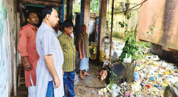 বেলদায় নিকাশি নালা পরিষ্কার করে বৃষ্টির জমা জল সরানোর উদ্যোগ বিধায়কের