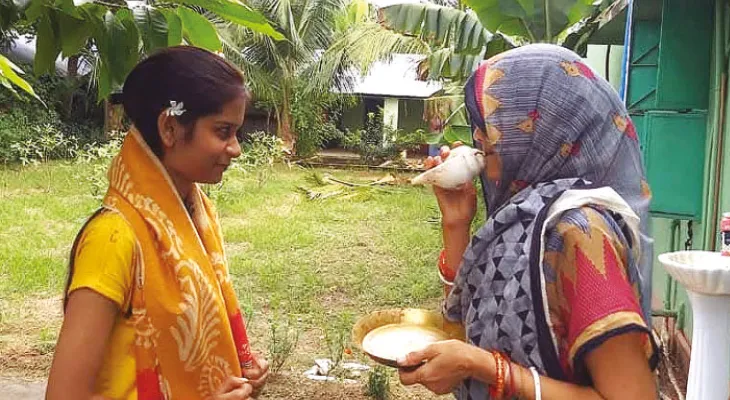 লক্ষ্মীর মতো স্ত্রী, কার্তিকের মতো স্বামী চাই আভড়াপুনেই লোকউৎসবে প্রার্থনা সবার