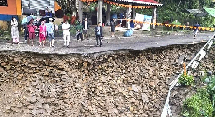 উত্তর বিহারে অবস্থানরত নিম্নচাপের  রুদ্রমূর্তিতেই করুণ পরিণতি পাহাড়ে