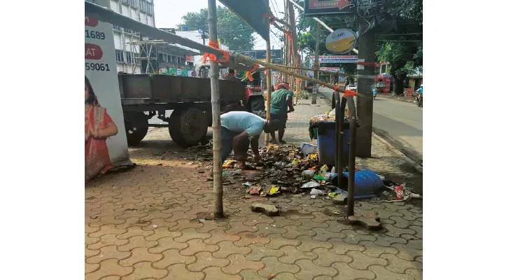 উৎসব মিটতেই শহরজুড়ে সাফাই অভিযানে নামল কল্যাণী পুরসভা