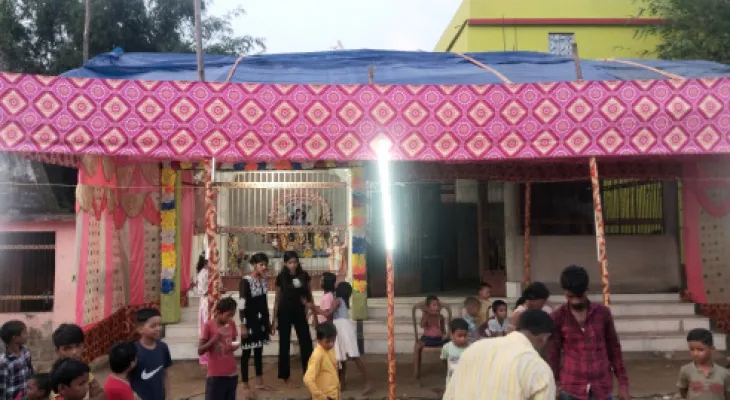 তিন নদীর মিলনস্থল গোড়াহারে লক্ষ্মীর আরাধনা মহানন্দায় নৌকাবাইচ, পাড়ে মেলা