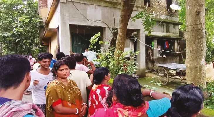 বিষ্ণুপুরে ঘর থেকে বৃদ্ধার হাত-পা বাঁধা বিবস্ত্র মৃতদেহ উদ্ধার, চাঞ্চল্য