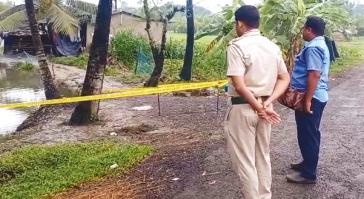 তৃণমূল কর্মীকে গুলির কারণ নিয়ে ধোঁয়াশা, কেউ গ্রেফতার না হওয়ায় ক্ষুব্ধ গ্রামবাসীরা