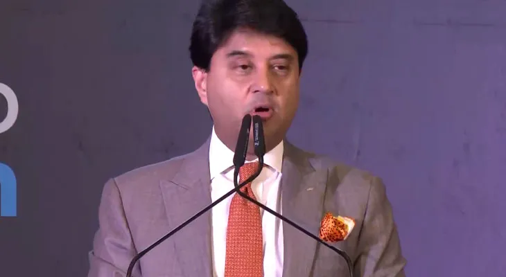 নয়াদিল্লিতে একটি অনুষ্ঠানে বক্তব্য রাখছেন কেন্দ্রীয় মন্ত্রী জ্যোতিরাদিত্য সিন্ধিয়া