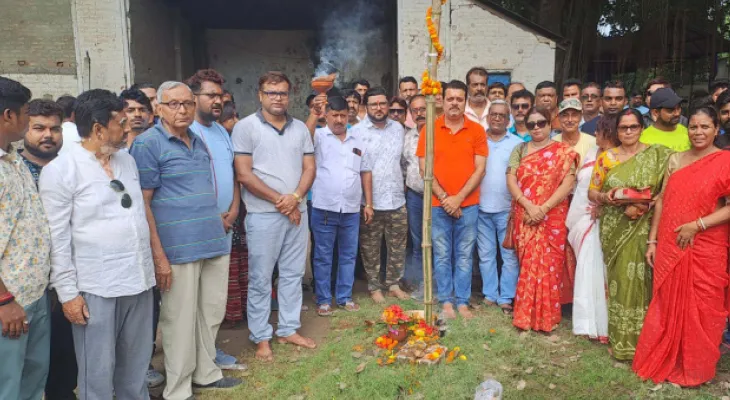 কালীপুজোয় ইংলিশবাজারের ঝলঝলিয়া যুবক বৃন্দে এবার থিম ‘ত্রিনয়ন’, থাকছে আলোর চমক