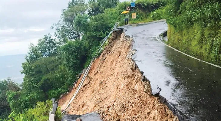 শিলিগুড়ি ও দার্জিলিং সংযোগকারী ১১০ নম্বর জাতীয় সড়কের দায়িত্ব ফেরানোর দাবি নবান্নের