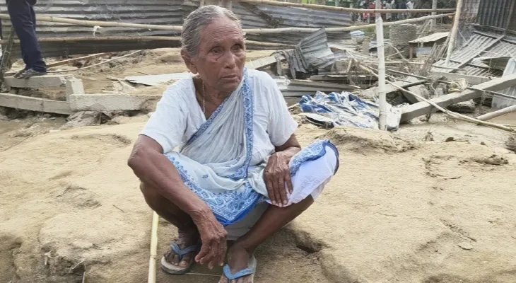 ‘পিঠে চাপিয়ে নিয়ে এসেছে, ছেলের জন্য প্রাণে বাঁচলাম’