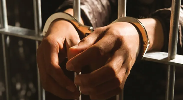 রানিনগরে বাইকের টুলবক্সে অস্ত্র পাচারের চেষ্টা, ধৃত ১