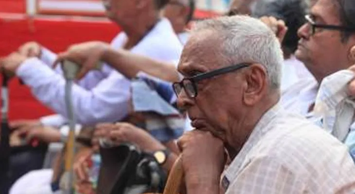 বার্ধক্যভাতা ১৫০০ করুন, প্রাপ্য আটকে নিদান কেন্দ্রের