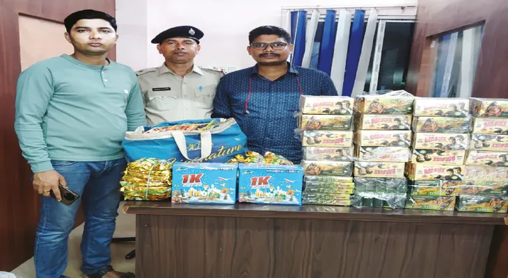 ফের বিপুল শব্দবাজি উদ্ধার বাঁকুড়া শহরে, গ্রেফতার ১২, পুজোর মরশুমে জেলায় বাজেয়াপ্ত ২৪০০কেজি বাজি