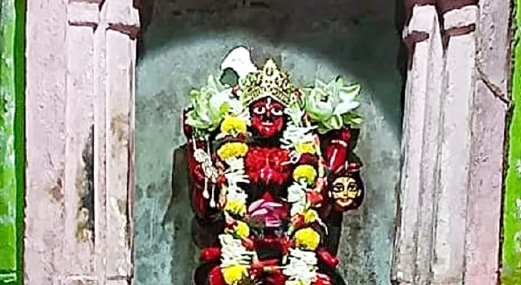 ৩০০ বছরের বেশি পুরনো, কবিরাজবাড়ির কালীপুজো