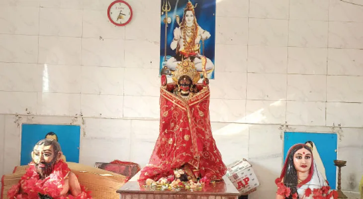 বিপ্লবীদের হাত ধরে কালীপুজোর সূচনা, ভিড় জমে পাহাড়ের চূড়ায় পুজো দেখতে