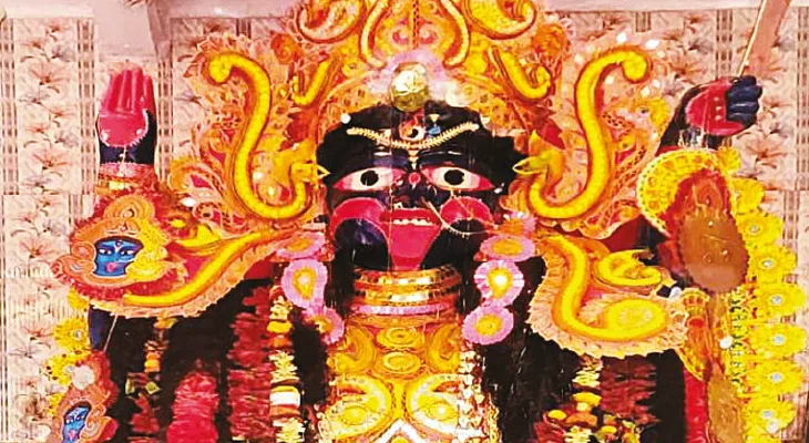 বাড়ির পুজো শেষে আসতেন বামাক্ষ্যাপা, নিজের সাজ জুটিয়ে নেন রামপুরহাটের দেখুরিয়া ও উয়পুরের দেবী কালী