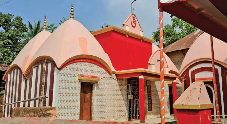 খড়গ্রামের এড়োয়ালি গ্রামে মঠবুড়ি কালীর পুজো করেছিলেন বামাক্ষ্যাপা