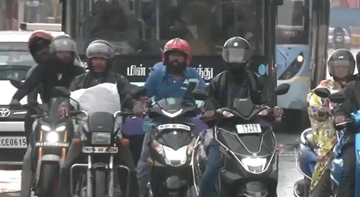 চেন্নাইতে সকাল থেকেই শুরু হয়েছে বৃষ্টি