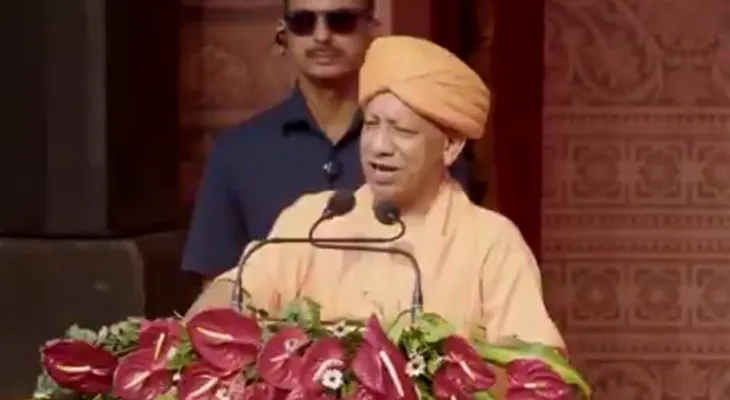 দীপোৎসব উপলক্ষ্যে অযোধ্যায় গেলেন উত্তরপ্রদেশের মুখ্যমন্ত্রী যোগী আদিত্যনাথ