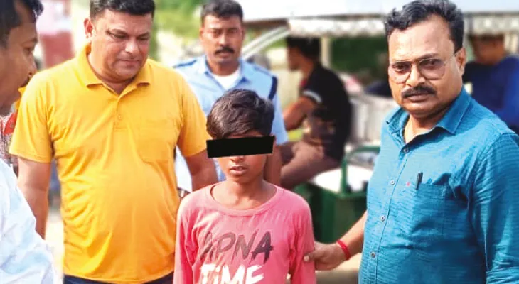 পাচারের আগেই উদ্ধার কিশোর,  অভিযুক্তের খোঁজে তল্লাশি পুলিশের
