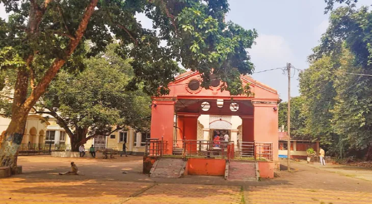চারশো বছর ধরে চিল্কিগড় রাজবাড়িতে পটে কালীপুজো, কনকদুর্গা পূজিত হন কালীরূপে