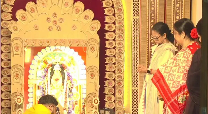 ৪৮ বছরে পা রাখল মুখ্যমন্ত্রীর বাড়ির কালী পুজো