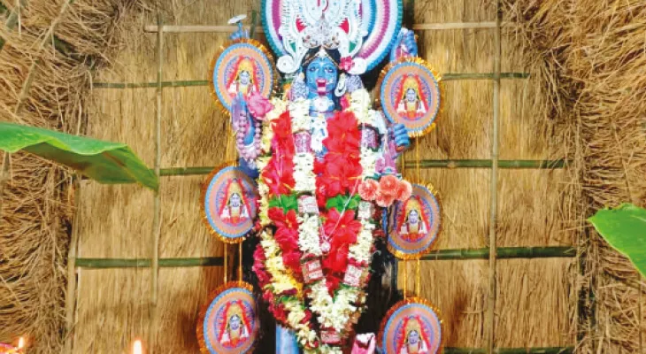 সারারাত পুজো, ভোরে আত্রেয়ী নদীতে বিসর্জন রঘুনাথপুরের  তারা মায়ের