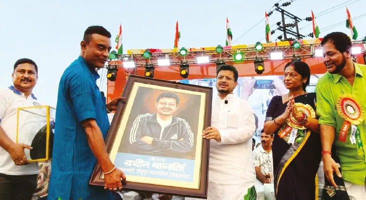 শ্রমিক ভবনের কালীপুজোকে কেন্দ্র করে উন্মাদনা দুর্লভপুরে