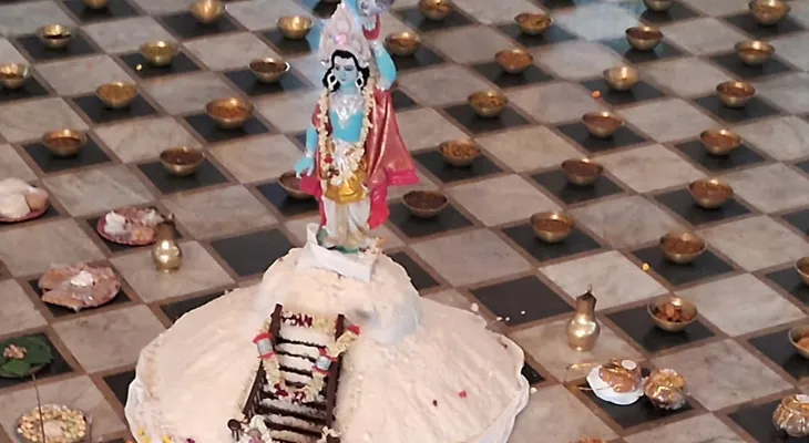 উত্তর কলকাতায় অন্নকূট উৎসব