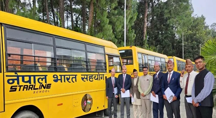 নেপালকে ৮১টি স্কুলবাস উপহার দিল ভারত